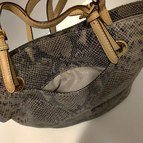 *SOLD*MICHAEL KORS Embossed Snakeskin Purse - Picture 7 of 10